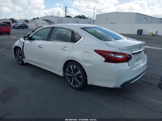 2017 Nissan ALTIMA 2.5 SR — фото 3