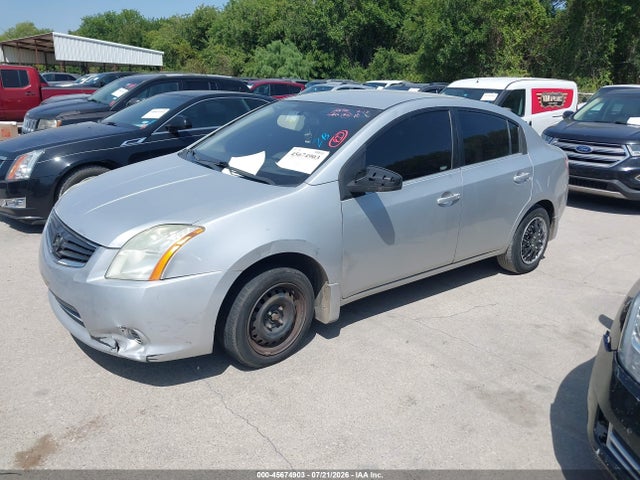 2010 Nissan SENTRA 2.0 照片 2