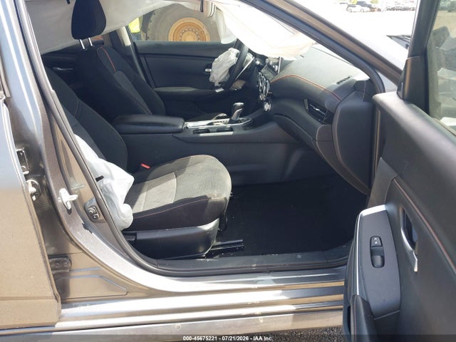 2023 NISSAN SENTRA SR XTRONIC CVT 5