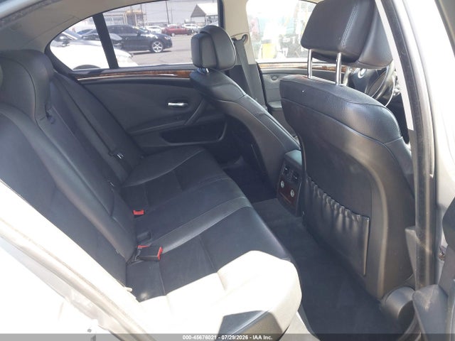 صورة 8 لـ 2010 BMW 528I XDRIVE