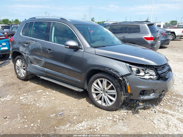 2016 VOLKSWAGEN TIGUAN SE
