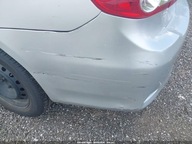 2012 Toyota COROLLA L photo 19