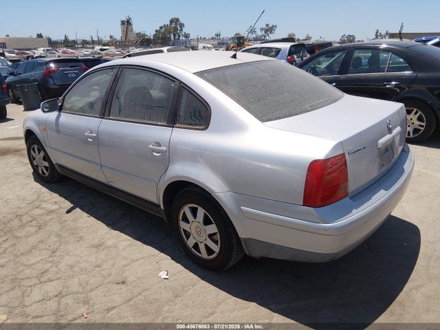 1999 Volkswagen PASSAT GLS 照片 3