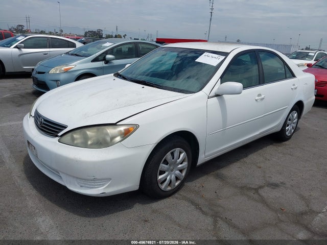 2005 Toyota CAMRY LE photo 2