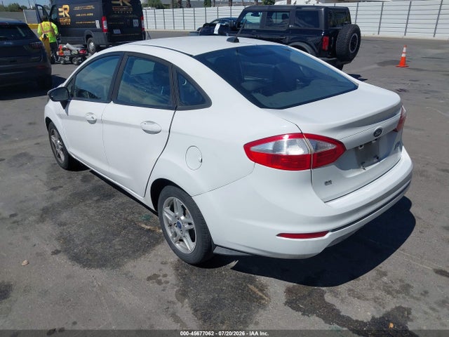 2017 FORD FIESTA SE photo 3
