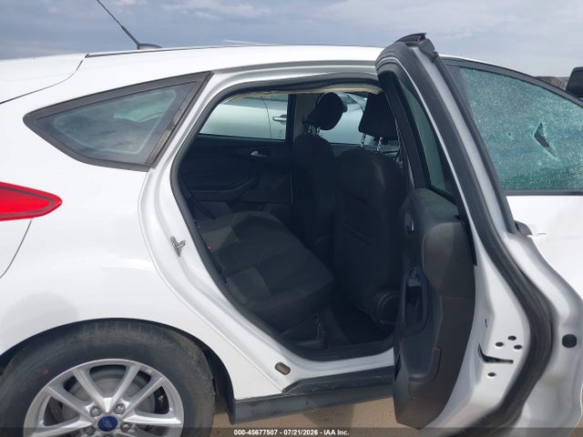 2015 FORD FOCUS SE 照片 8