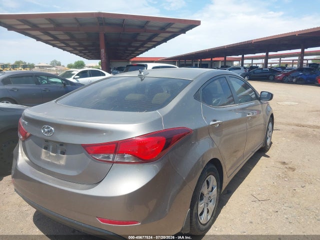2016 Hyundai ELANTRA SE 照片 4