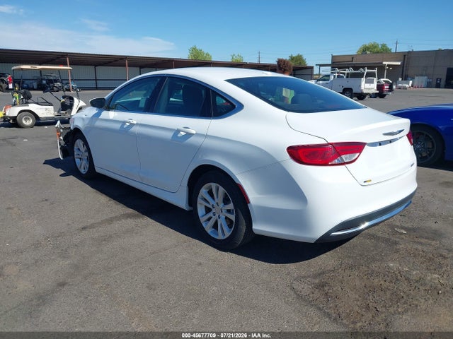 2016 Chrysler 200 LIMITED photo 3