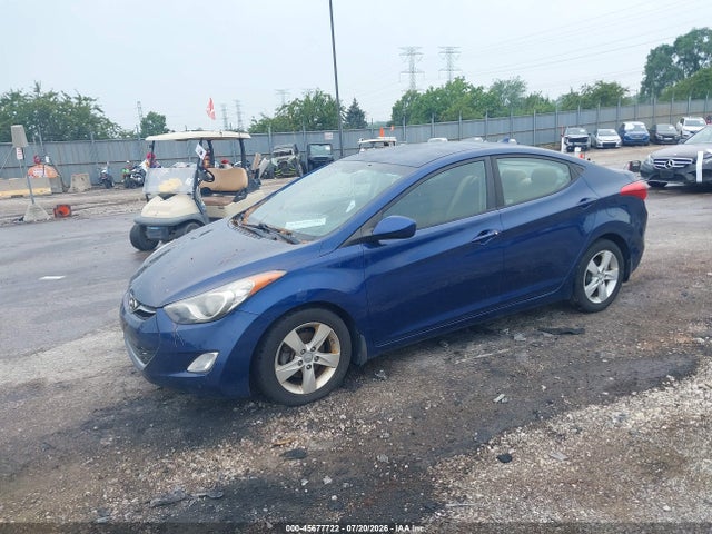2013 Hyundai ELANTRA GLS 照片 2