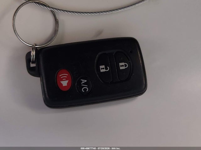 صورة مصغرة 11 لـ 2012 Toyota PRIUS THREE