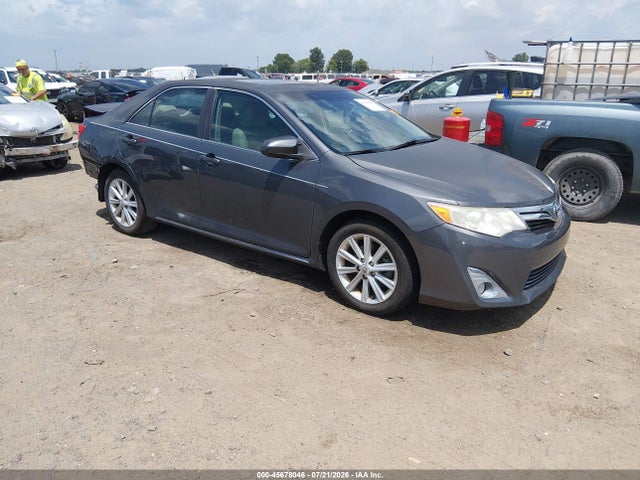 2012 TOYOTA CAMRY XLE