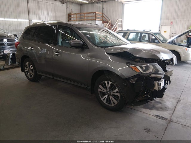2017 NISSAN PATHFINDE SV