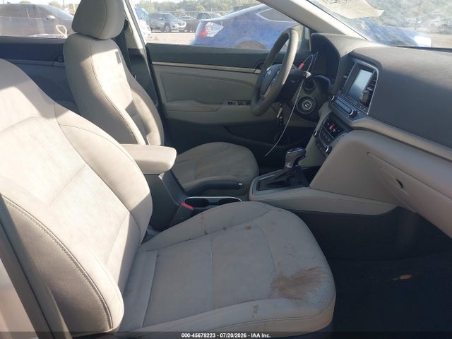 2017 Hyundai ELANTRA SE — фото 5