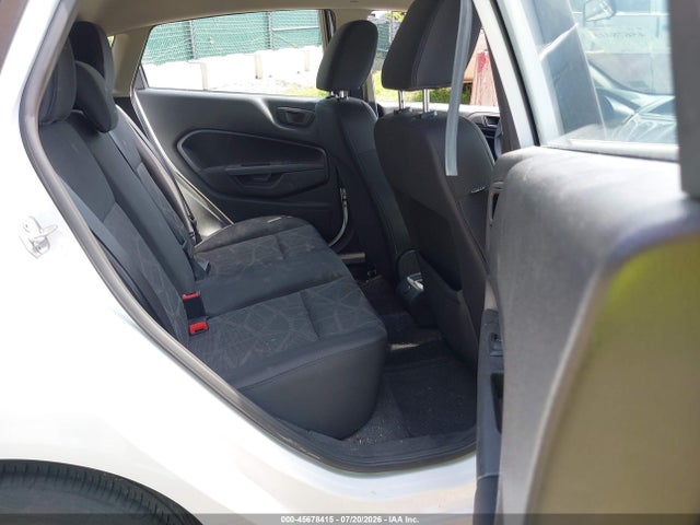 2011 FORD FIESTA SE 照片 8