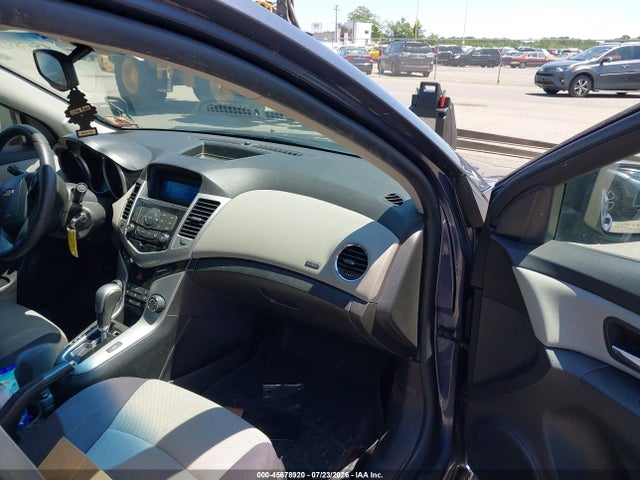 صورة 5 لـ 2013 Chevrolet CRUZE LS AUTO