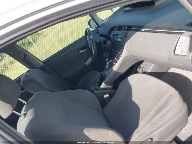 2010 Toyota PRIUS II — фото 5