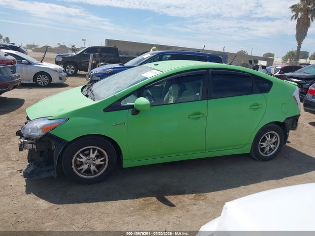 صورة 15 لـ 2011 Toyota PRIUS TWO