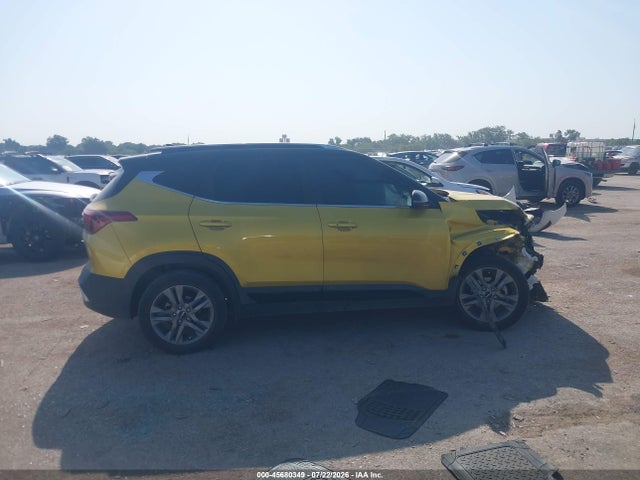2022 KIA SELTOS S 13