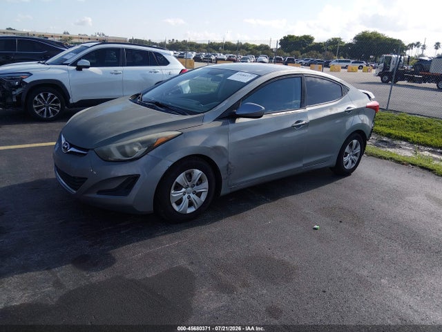 2016 Hyundai ELANTRA SE 照片 2