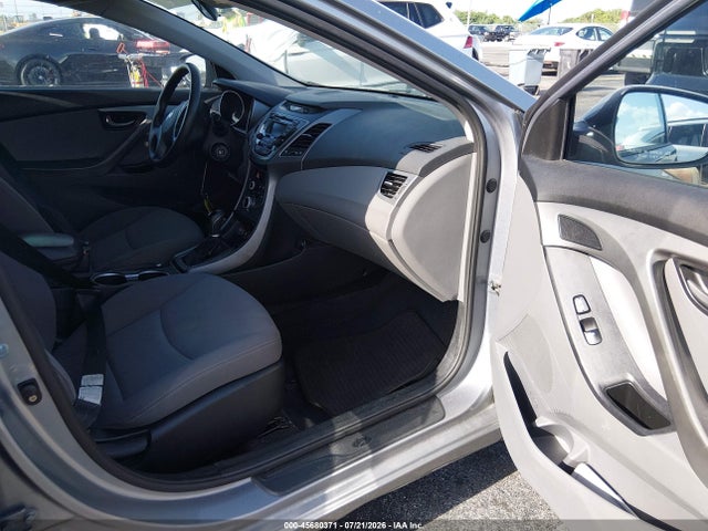 2016 Hyundai ELANTRA SE 照片 5