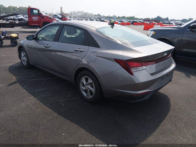 2023 HYUNDAI ELANTRA SE 3