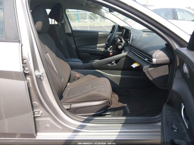 2023 HYUNDAI ELANTRA SE 5