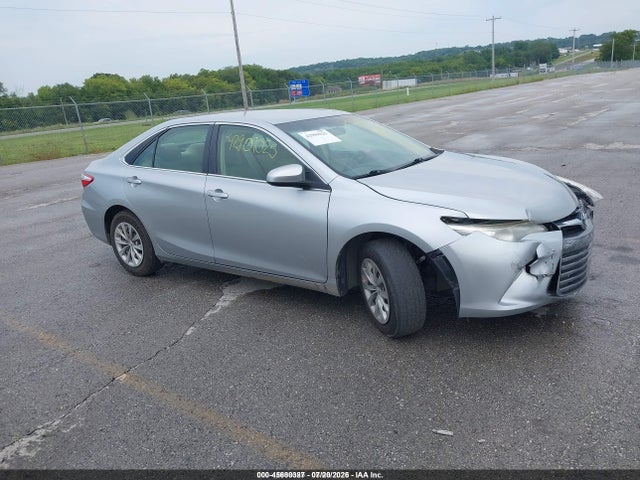 2017 TOYOTA CAMRY LE