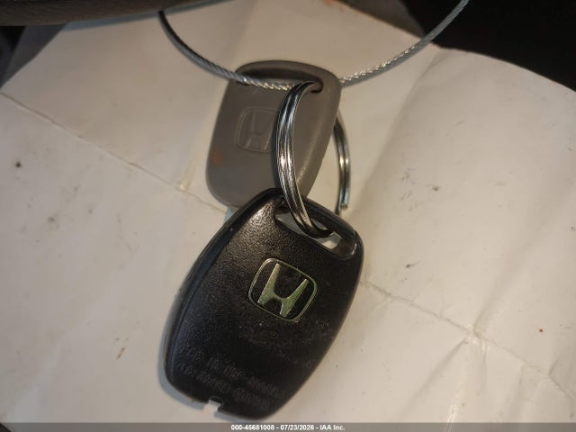 2011 Honda CIVIC LX — миниатюра 11