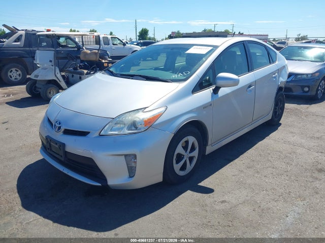 2014 Toyota PRIUS TWO — фото 2