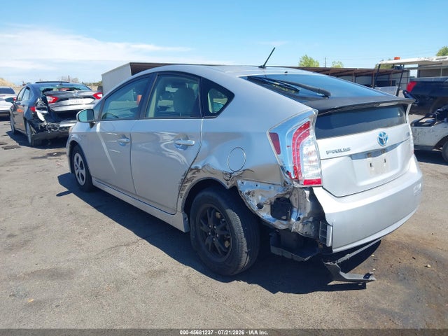 2014 Toyota PRIUS TWO — фото 3