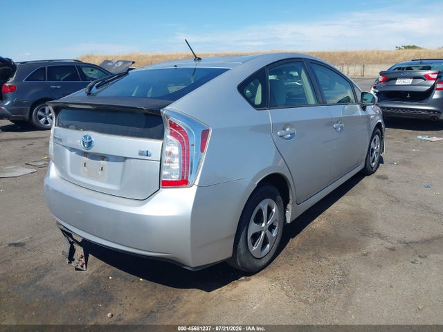 2014 Toyota PRIUS TWO — фото 4