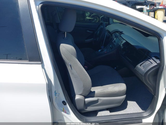 2014 Toyota PRIUS TWO — фото 5