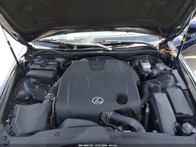 2015 Lexus IS 250 — фото 10