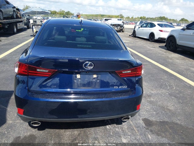 2015 Lexus IS 250 — миниатюра 16