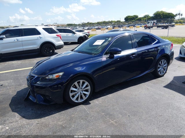 2015 Lexus IS 250 — фото 2