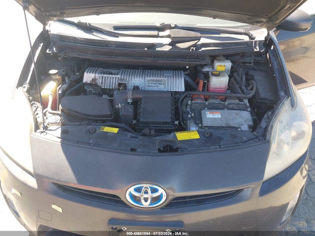 صورة 10 لـ 2011 Toyota PRIUS TWO