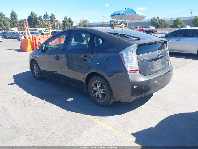 صورة 3 لـ 2011 Toyota PRIUS TWO