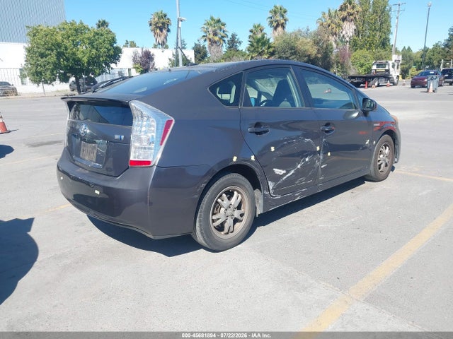 صورة 4 لـ 2011 Toyota PRIUS TWO