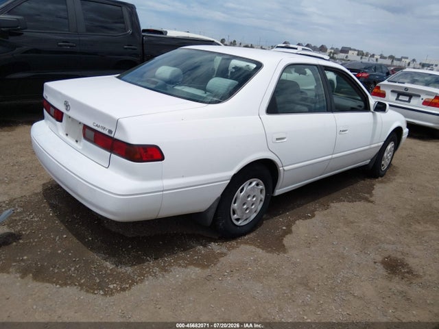1998 Toyota CAMRY LE 照片 4