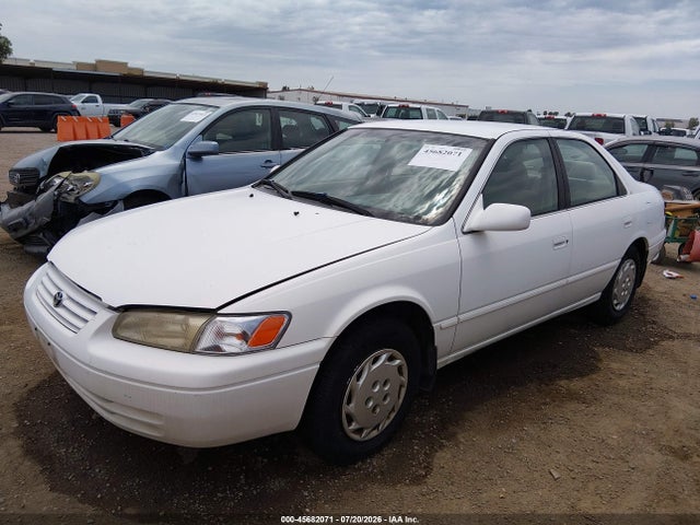1998 Toyota CAMRY LE 照片 6