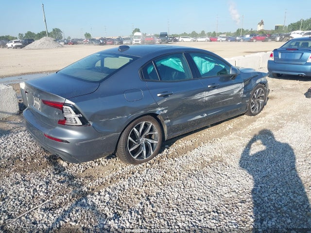2019 VOLVO S60 T6 MOMENTUM 4