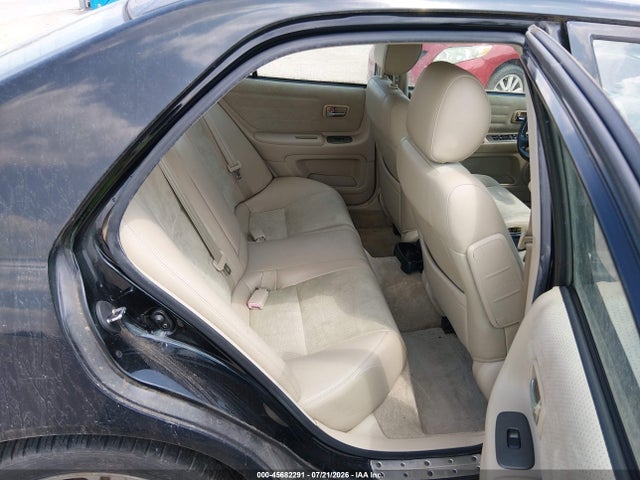 2001 Lexus IS 300 — фото 8