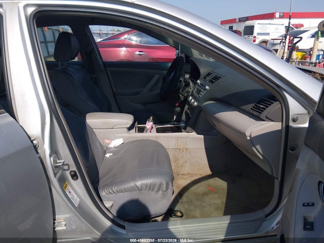 صورة 5 لـ 2011 Toyota CAMRY LE