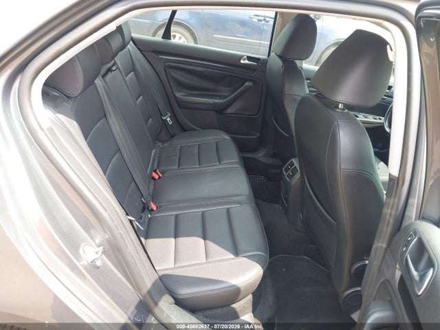 2010 Volkswagen JETTA SE — фото 8