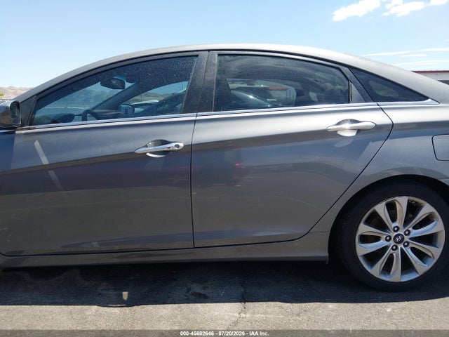 2013 Hyundai SONATA SE 照片 6