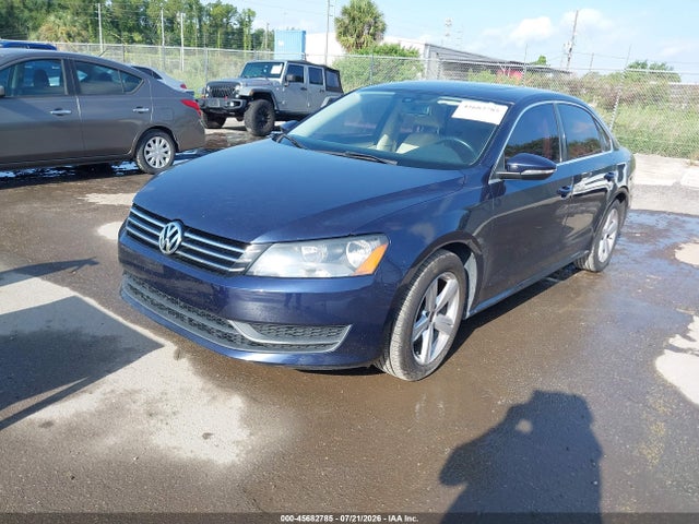 2012 Volkswagen PASSAT 2.5L SE photo 2