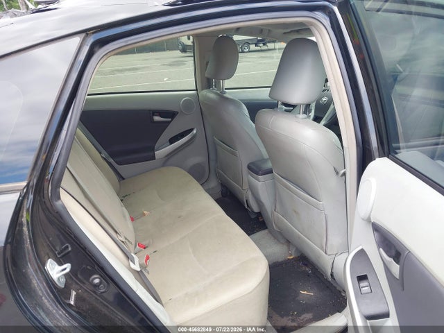 صورة 8 لـ 2010 Toyota PRIUS IV