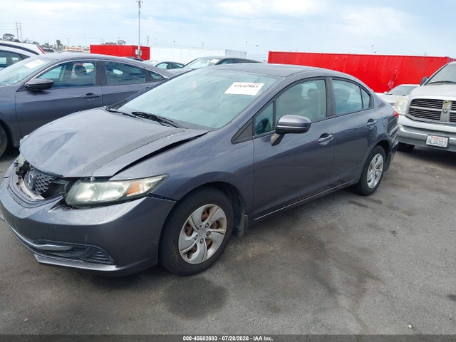 2015 Honda CIVIC LX — фото 2