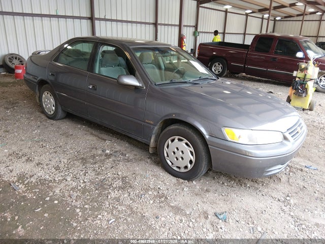 1999 TOYOTA CAMRY LE
