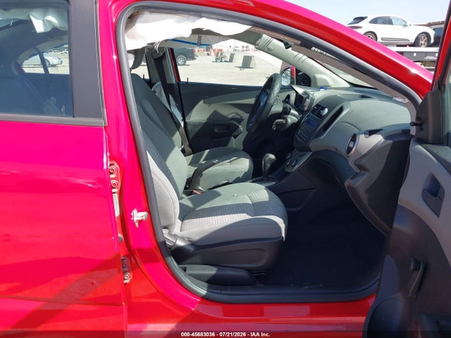 صورة 5 لـ 2016 Chevrolet SONIC LS AUTO